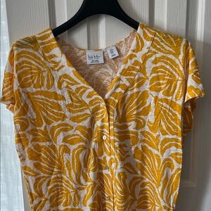 Nicole Miller Yellow and White Button-Front V-Neck Top